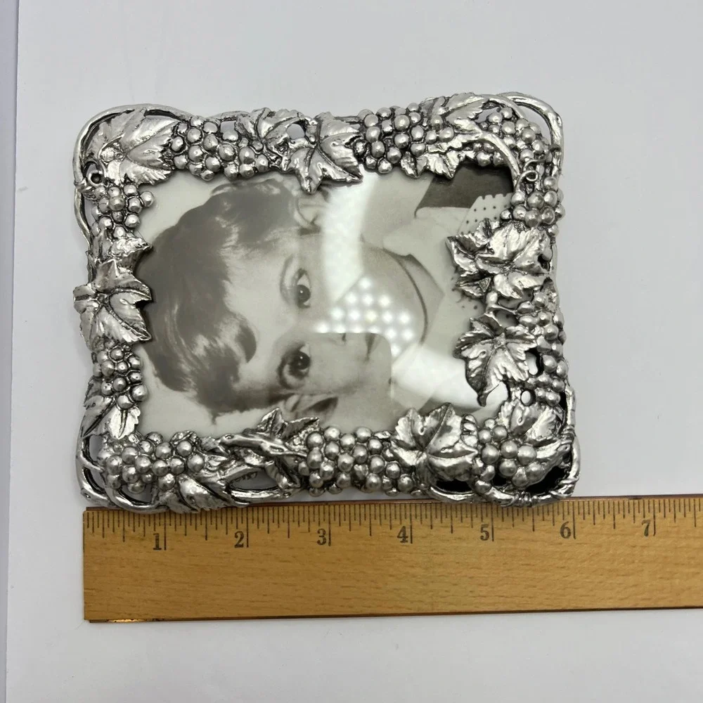 Arthur Court Grapevine Photo Frame 3.5x5 Sand Cast Aluminum Leaves 90s Vintage